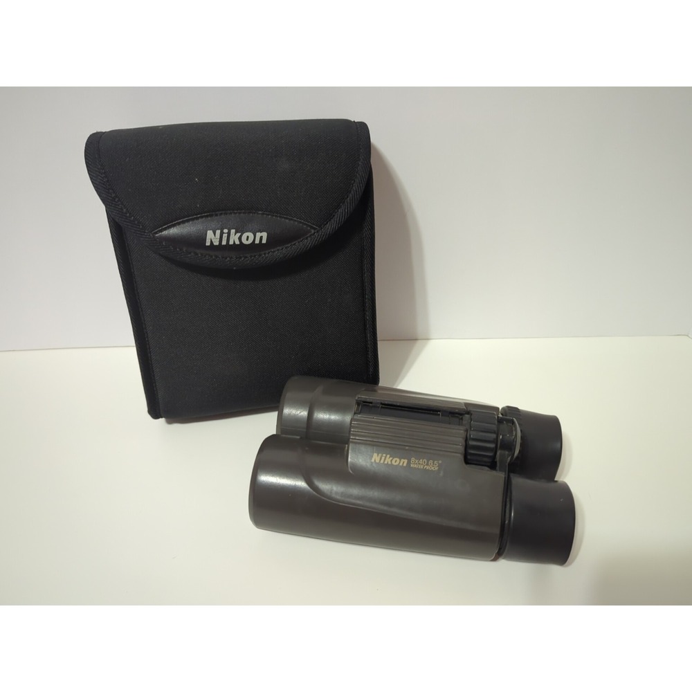 NIKON 8X40 6.5 WATERPROOF JAPAN BINOCULARS and carrying case no lens cap